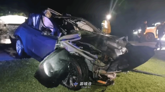 特斯拉辅助驾驶暴雷！87岁老司机翻车身亡