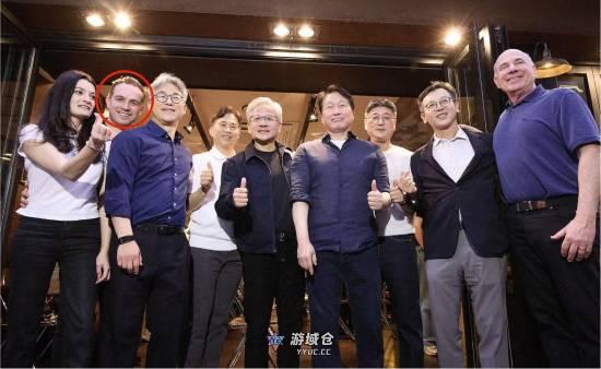 罕见同框！黄仁勋准女婿、女儿甜蜜出镜:都是NV高管